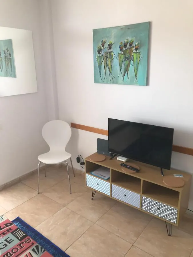 Yumbo Beach Apartment 2 With High Speed Free Internet San Bartolome de Tirajana  Holiday home San Bartolome de Tirajana (Gran Canaria)