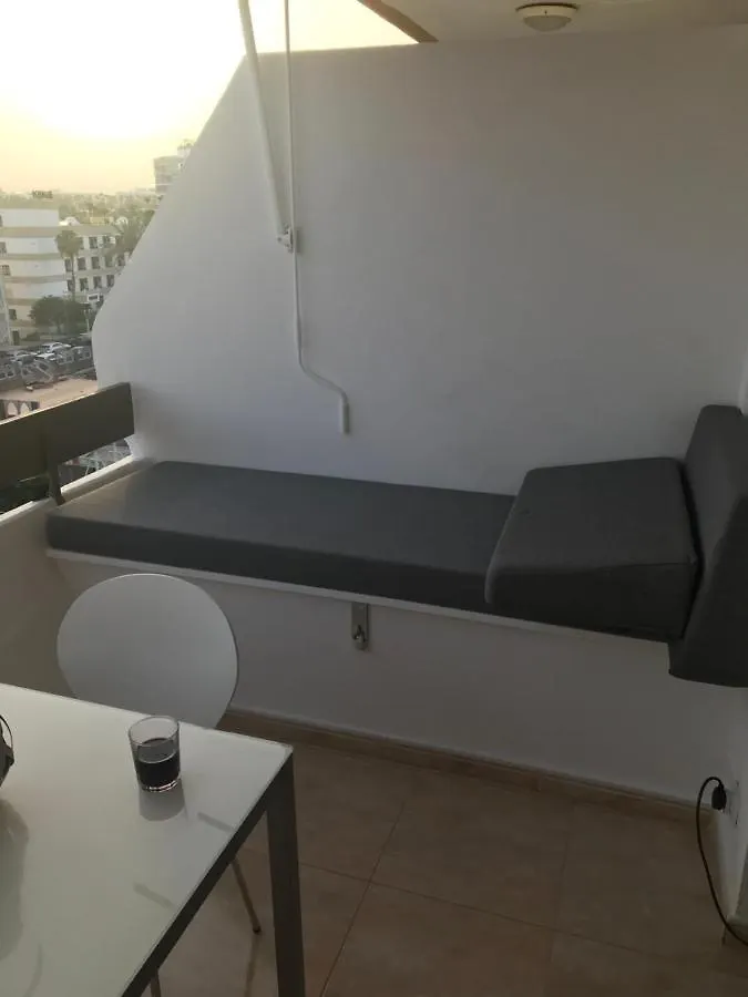 Holiday home Yumbo Beach Apartment 2 With High Speed Free Internet San Bartolome de Tirajana
