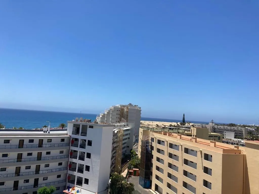 Yumbo Beach Apartment 2 With High Speed Free Internet Сан-Бартоломе