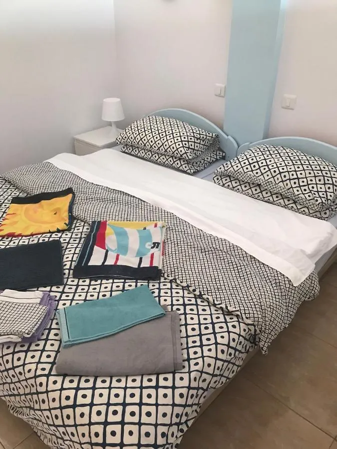 Yumbo Beach Apartment 2 With High Speed Free Internet San Bartolomé Spagna